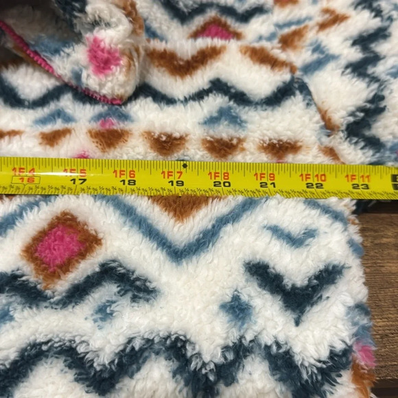 Eddie Bauer Ladies’ Plush/Faux Fur 1/4 Zip Pullover Sweatshirt. Large. - Picture 3 of 6